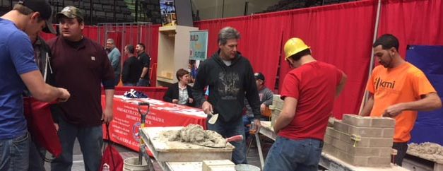 Construction Careers Job Fair Draws Hundreds of Students